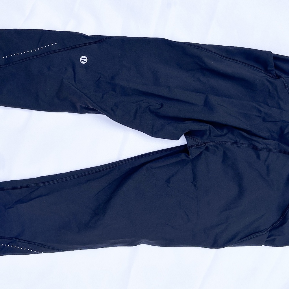 Lululemon women’s Swift Speed High-Rise Crop size 6